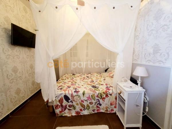 Vente
                Maison126 m² - 4 Pièces -
                    Sainte-Anne (97180)