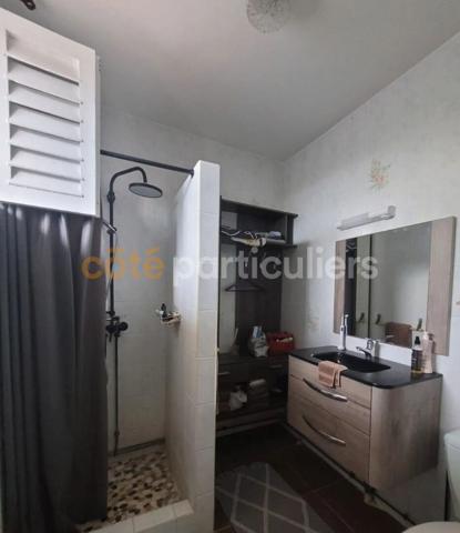 Vente
                Maison126 m² - 4 Pièces -
                    Sainte-Anne (97180)