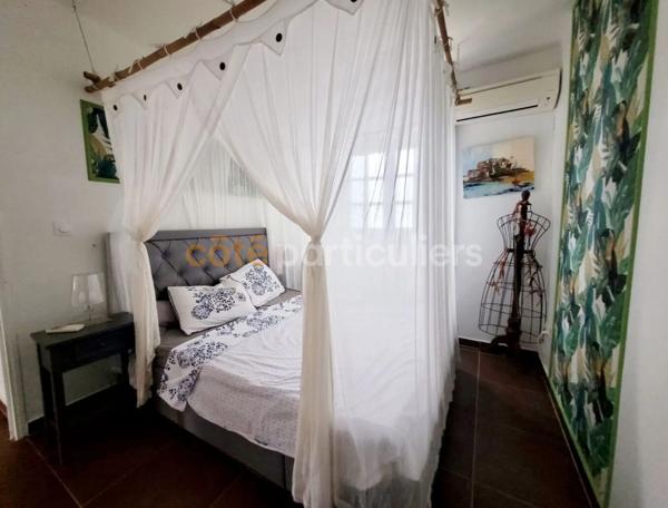 Vente
                Maison126 m² - 4 Pièces -
                    Sainte-Anne (97180)