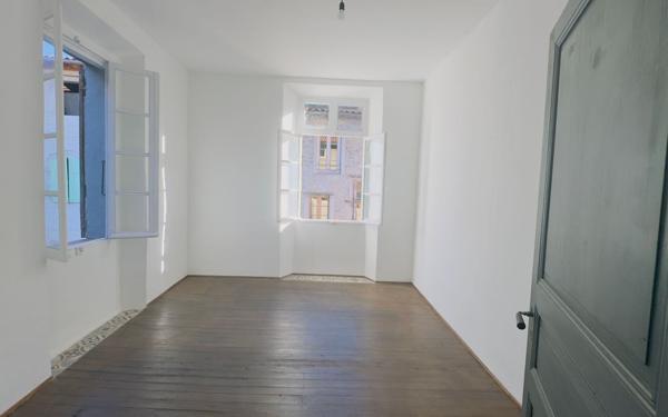 Appartement à vendre    4 pièces •  Villefranche-de-Conflent