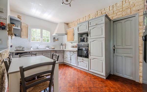 Maison à vendre    4 pièces •  Aigues-Vives