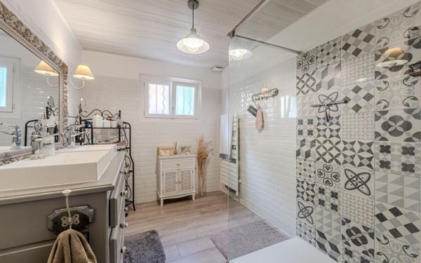 Maison à vendre    4 pièces •  Aigues-Vives