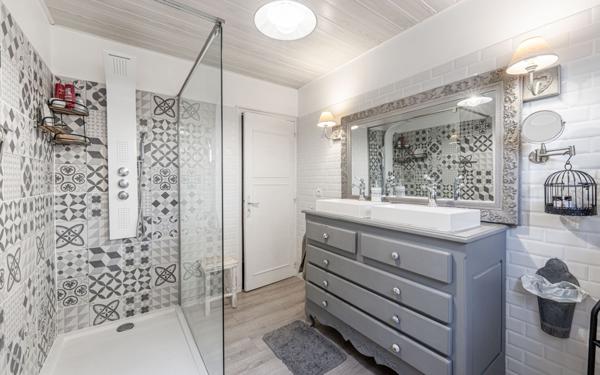 Maison à vendre    4 pièces •  Aigues-Vives