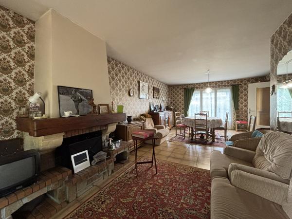 BAYEUX – Pavillon 3 chambres avec garage et jardin