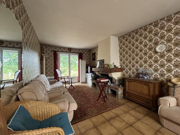 BAYEUX – Pavillon 3 chambres avec garage et jardin