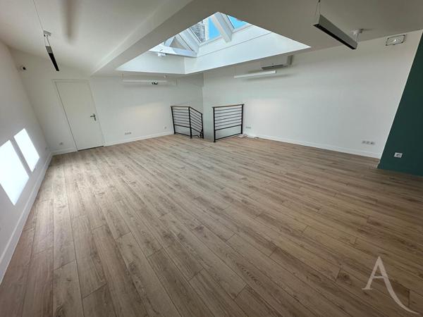 Immeuble de 296m² refait entièrement au coeur de Mantes la jolie