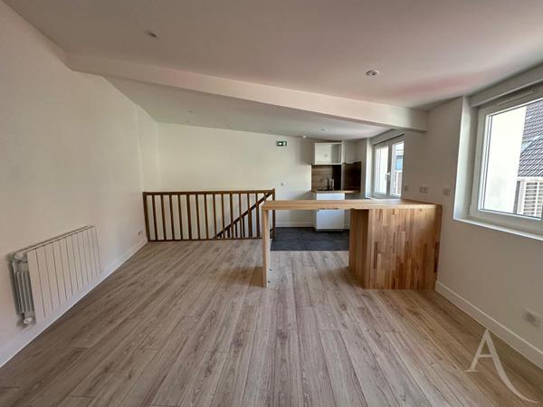 Immeuble de 296m² refait entièrement au coeur de Mantes la jolie