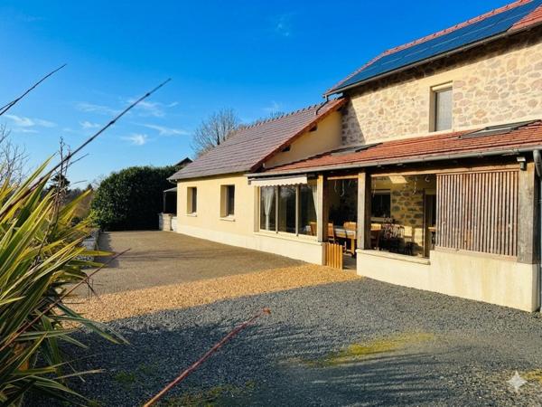 Grange toute récemment rénovée  & ses annexes