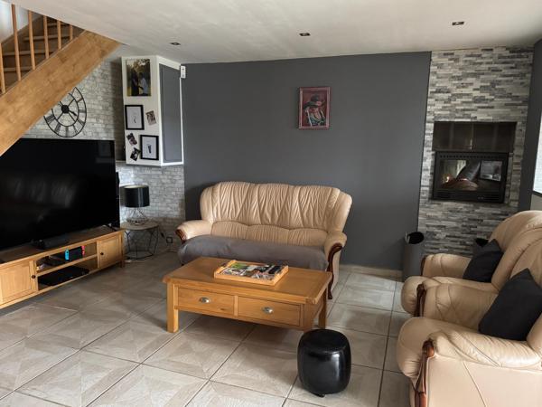 Grange toute récemment rénovée  & ses annexes