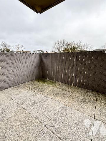 FOUGERES, Forum de la Gare, Appartement T3 neuf avec balcon et parking.
Il comprend entrée ave...