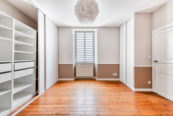 Maison de charme - ANGERS - 8 pièces 231 m² -