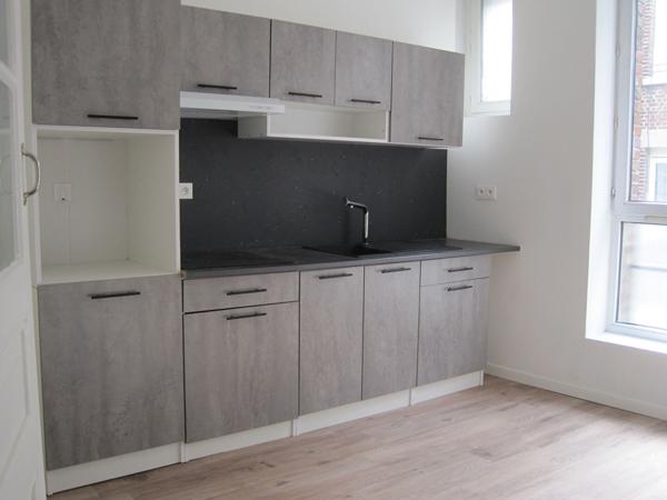A LOUER APPARTEMENT PROCHE GARE ET CENTRE VILLE DE ST QUENTIN 02100