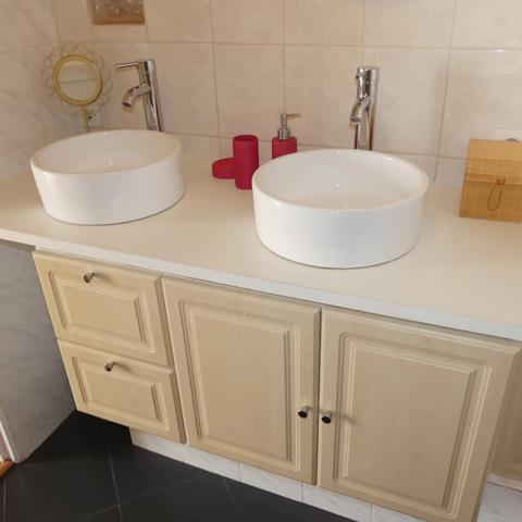 Maison rénovée 5 chambres, piscine chauffée, sur 3500m2.