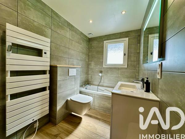 Maison à vendre 9 pièces 168 m² Arâches-la-Frasse