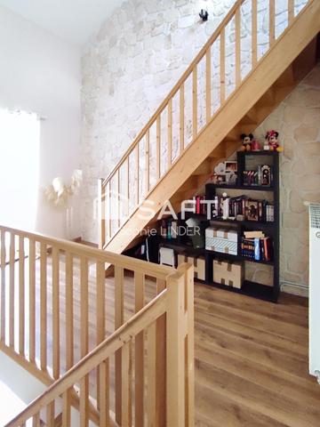 A Peltre maison de 135 m2 au cœur du village, 3 chambres, jardin, entièrement rénovée, atypique et charme