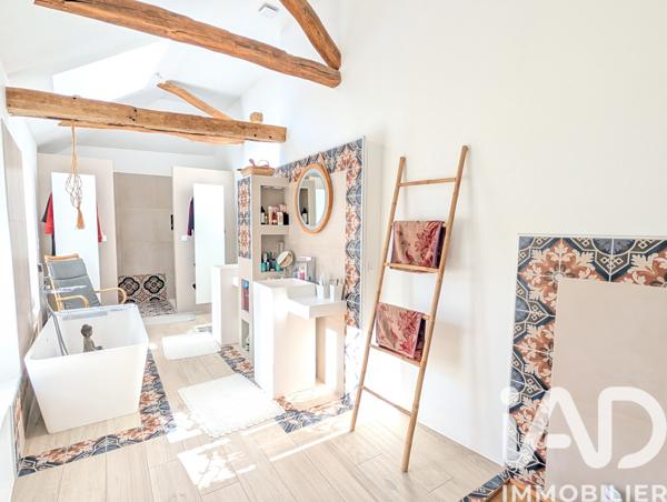 Maison à vendre 8 pièces 222 m² Auxerre
