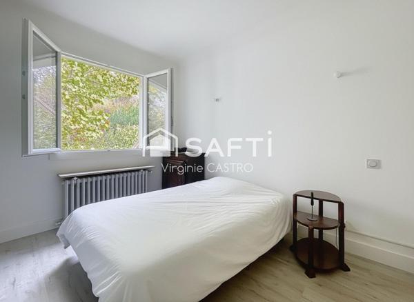 MAISON AUTHENTIQUE 4 PIECES avec GRAND GARAGE /POTENTIEL & VUE DEGAGEE