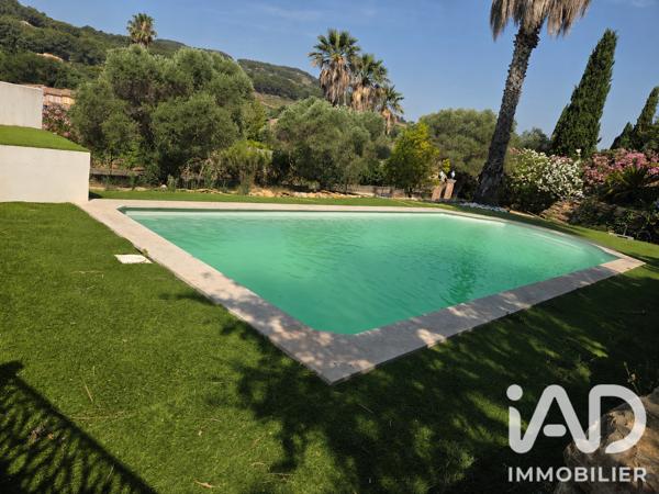 Maison à vendre 5 pièces 135,89 m² Le Castellet