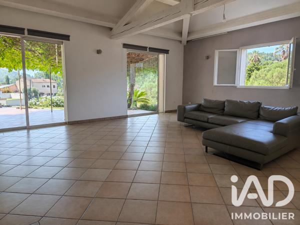 Maison à vendre 5 pièces 135,89 m² Le Castellet