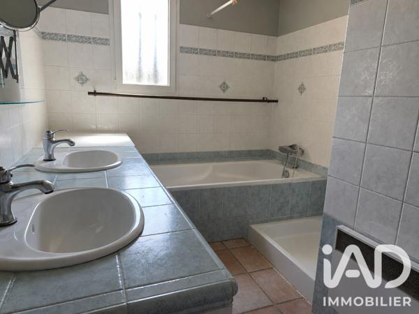 Maison à vendre 5 pièces 135,89 m² Le Castellet