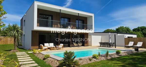 Maison à Les Sables-d'Olonne, 85100 - 6 pièces 160m²