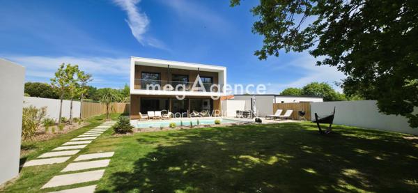 Maison à Les Sables-d'Olonne, 85100 - 6 pièces 160m²