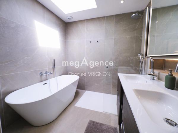 Maison à Les Sables-d'Olonne, 85100 - 6 pièces 160m²