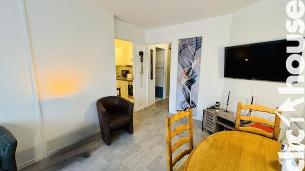 A LOUER F2 - RESIDENCE FRONT DE MER