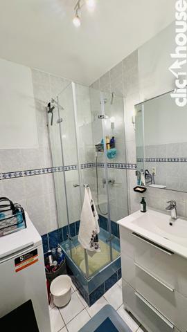 A LOUER F2 - RESIDENCE FRONT DE MER
