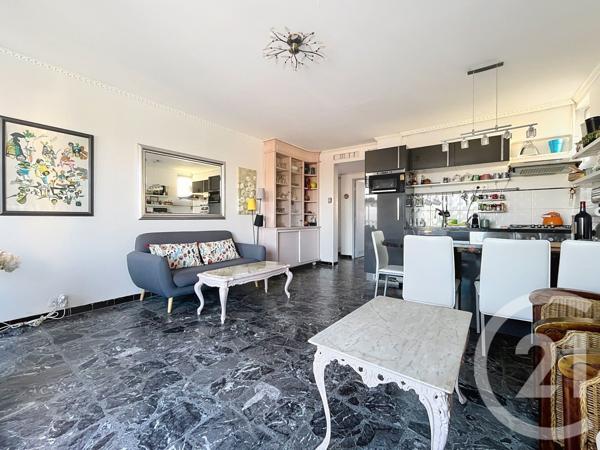 Appartement T3 à vendre  3 pièces - 53,92 m2 FREJUS - 83