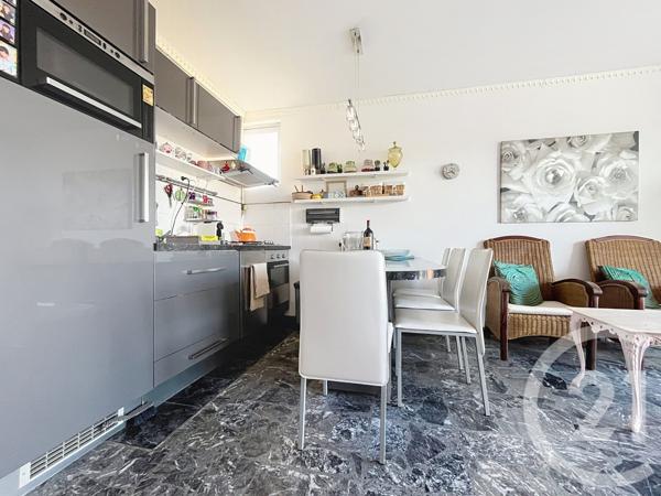 Appartement T3 à vendre  3 pièces - 53,92 m2 FREJUS - 83