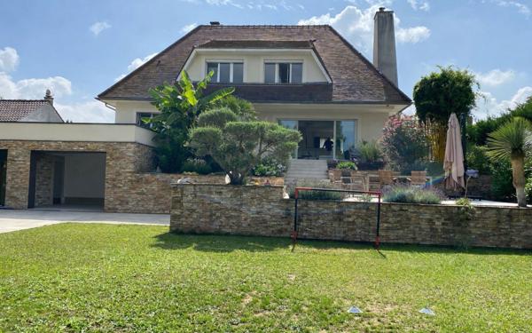 Maison à vendre    5 pièces • 287 m2 Brunoy