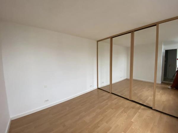 Location                                                      Appartement
                        
                     4 pièces                      80 m2                     à Saint-Quentin