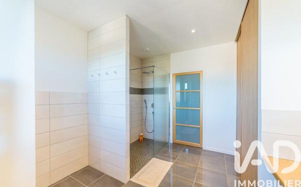 Maison à vendre 7 pièces 225 m² Lentillac-Saint-Blaise