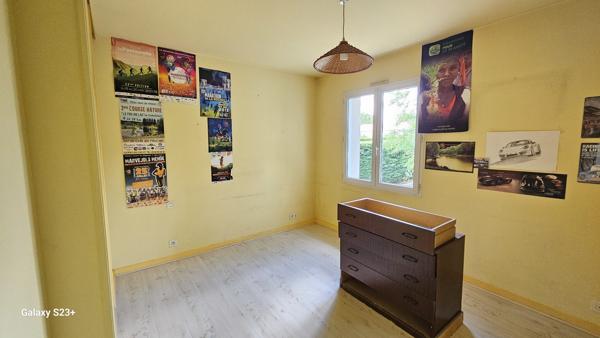 PAVILLON DE 145 M² AVEC JARDIN DE 1210 M²