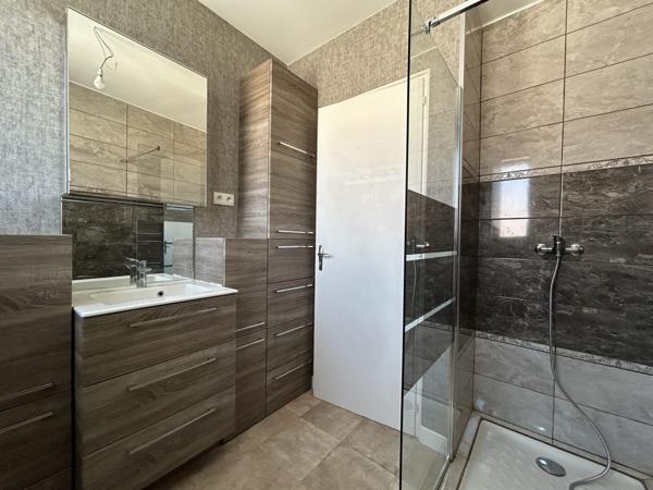 PAVILLON DE 145 M² AVEC JARDIN DE 1210 M²