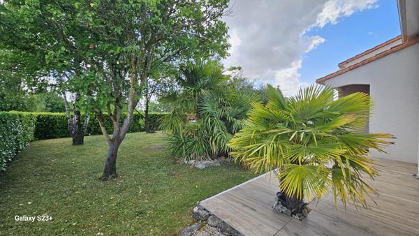 PAVILLON DE 145 M² AVEC JARDIN DE 1210 M²