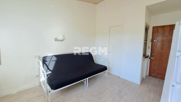 Pau (64000) Studio HYPERCENTRE au CALME + DERNIER ETAGE