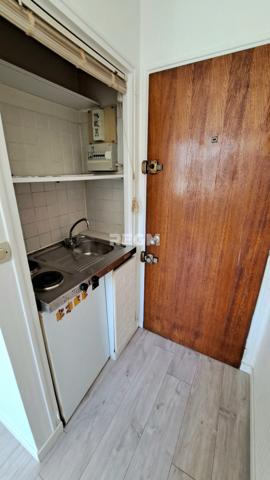 Pau (64000) Studio HYPERCENTRE au CALME + DERNIER ETAGE