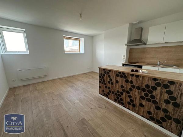 Appartement à louer 2 pièces 42.85m² Cambrai (59400)