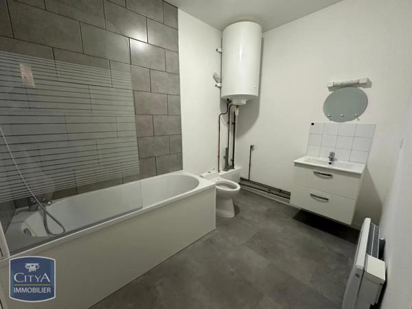 Appartement à louer 2 pièces 42.85m² Cambrai (59400)