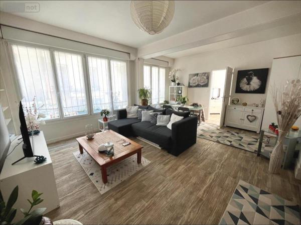 Appartement à louer à Reims dans la Marne (51100), ref : LOCAALLTEL1G