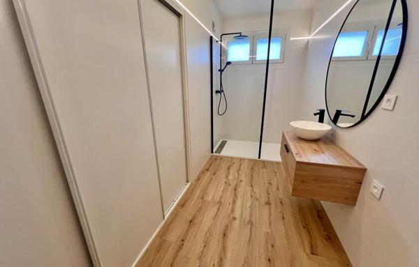 Magnifique T4 101 m2 en attique triple exposition Gilly sur Isère