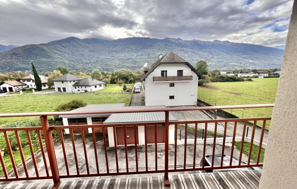 Magnifique T4 101 m2 en attique triple exposition Gilly sur Isère