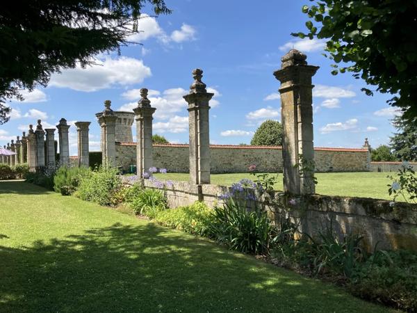 Magnifique appartement de vacances dans un château avec magnifique parc