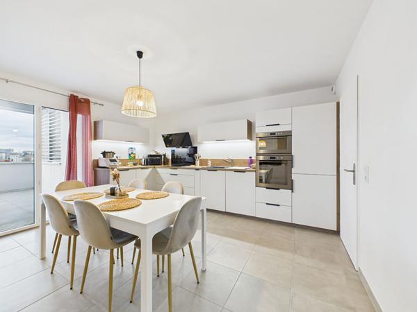 Appartement T3 neuf avec garage à Bourg Les Valence