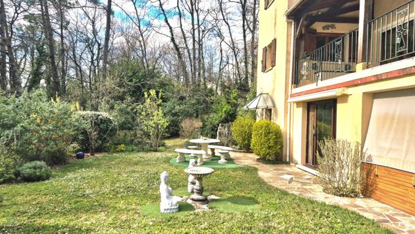 Charmante Maison en Périgord Noir de plain-pied avec une vue extraordinaire et un DPE de toute beauté