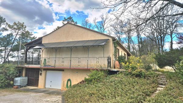 Charmante Maison en Périgord Noir de plain-pied avec une vue extraordinaire et un DPE de toute beauté