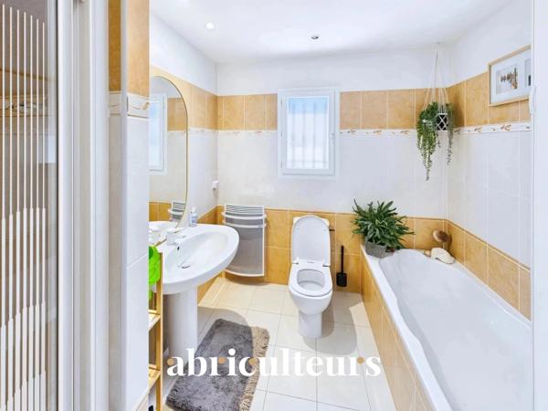 PROPRIÉTÉ DE CHARME AVEC 2 GÎTES 4 étoiles AUPS AUX PORTES DU VERDON