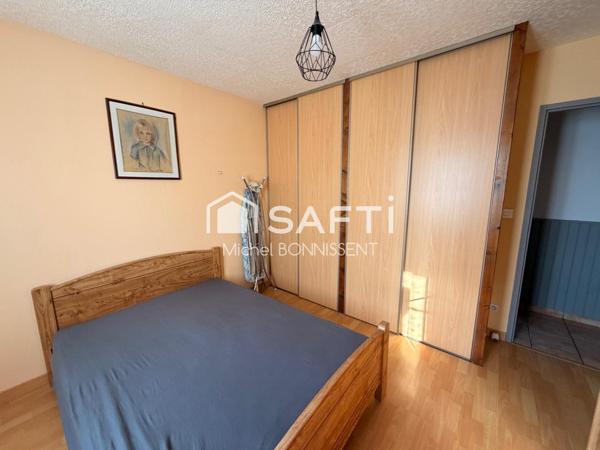 Maison 100m2 de plain-pied , 3 chambres , sans travaux.